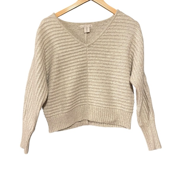 Thick & Cozy V-Neck Sweater - Picture 3 of 4